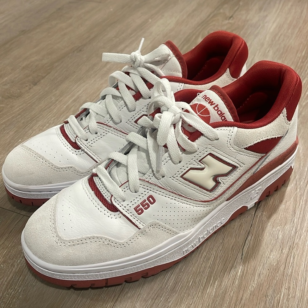 Men’s size 9 red New Balance 550